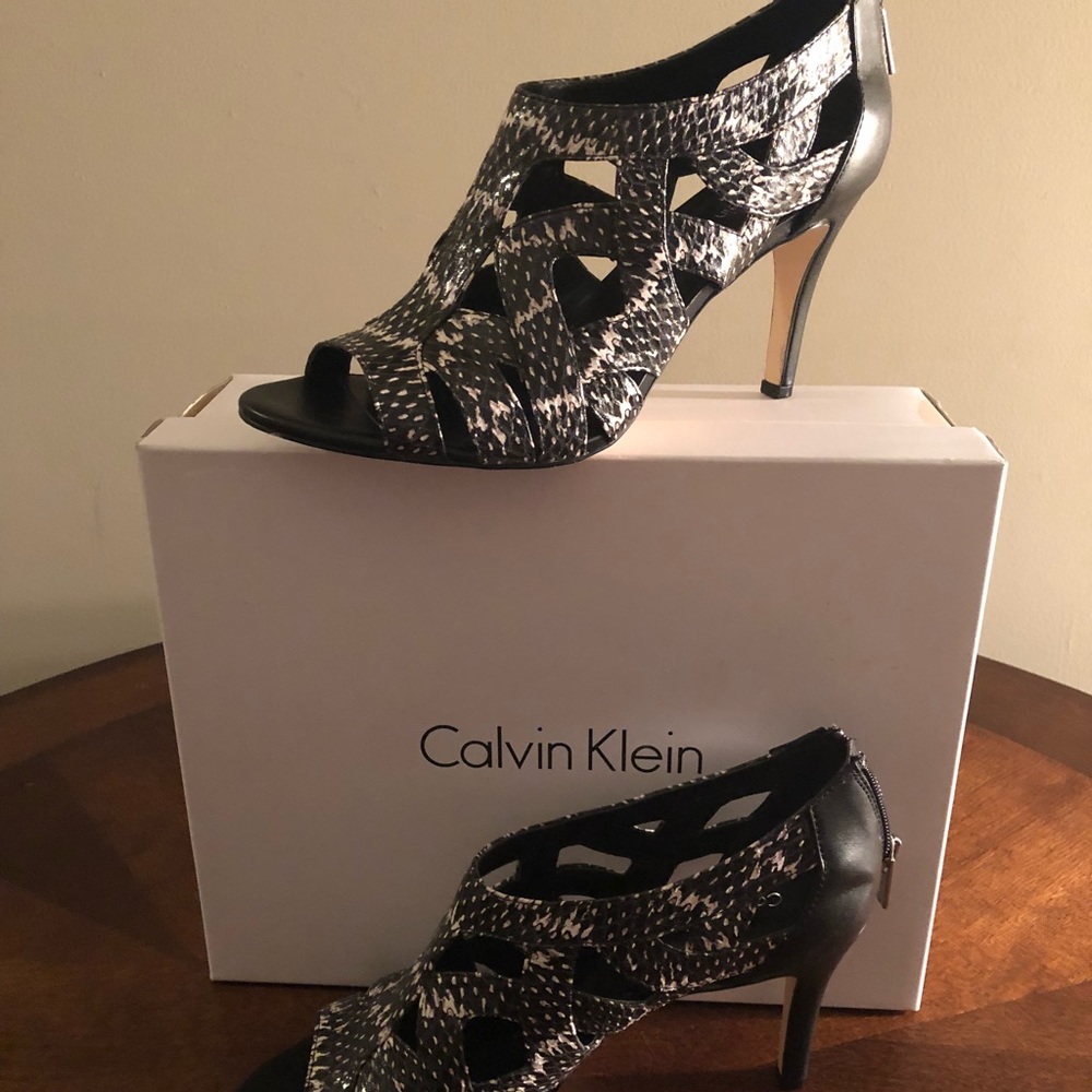 Calvin Klein Open Toe Faux Snakeskin Pumps SZ 8.5